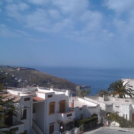 شقة سان نيكولا أرسيلا  في Poggio Del Sole الغرفة الصورة